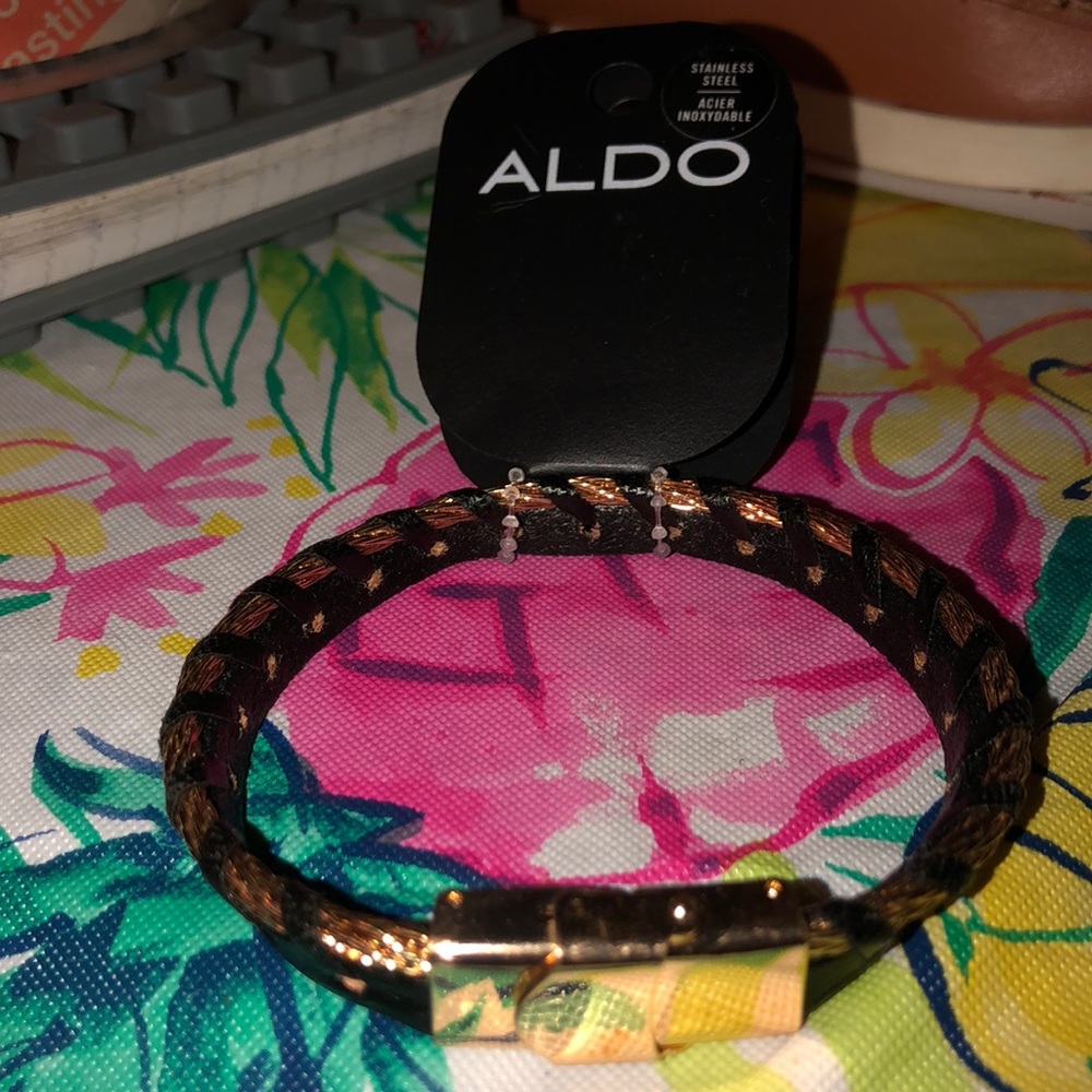 New Aldo Bracelet Gold wire and leather